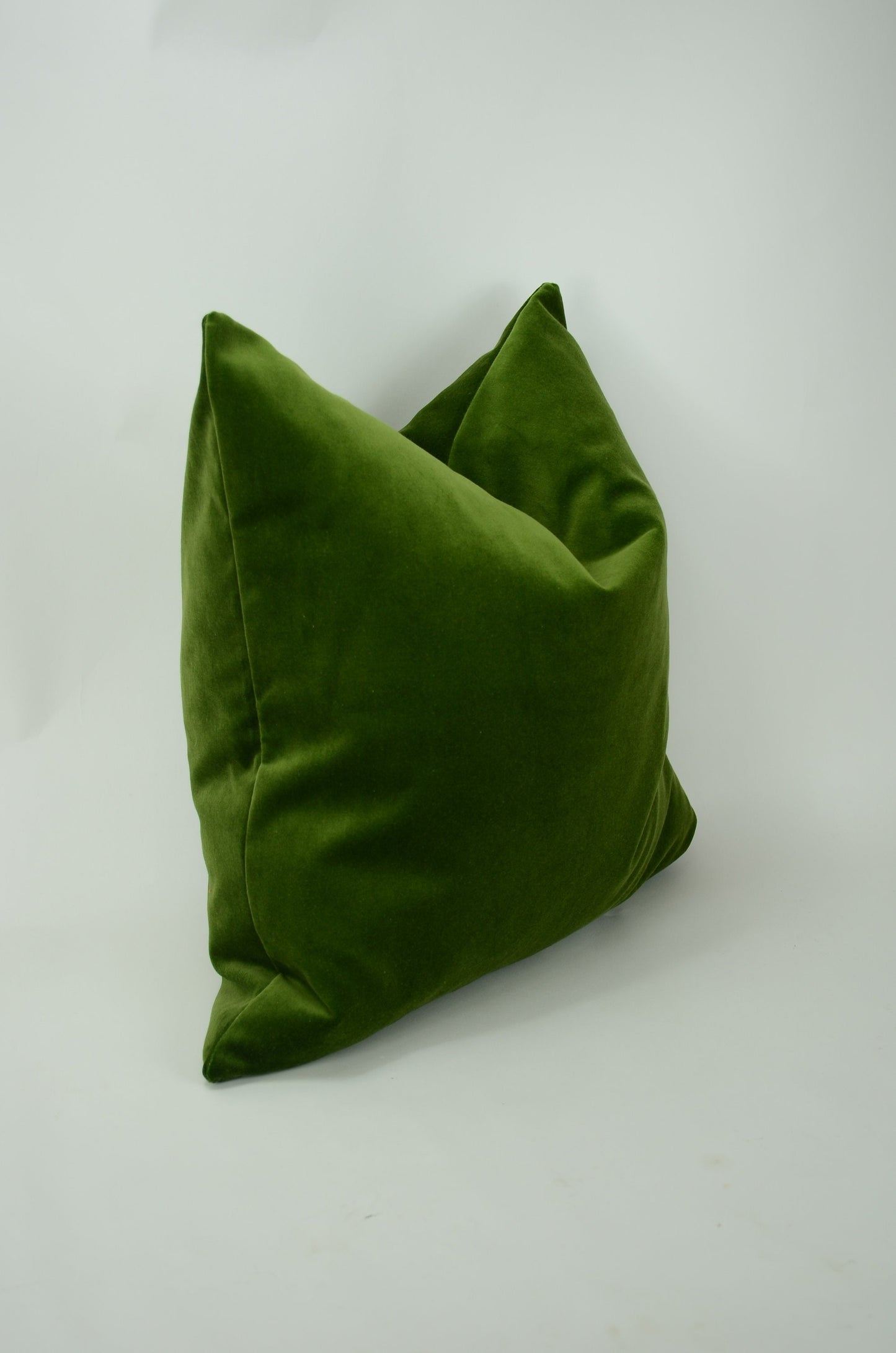 Green Velvet Pillow – Luxury Moss Green Cushion
