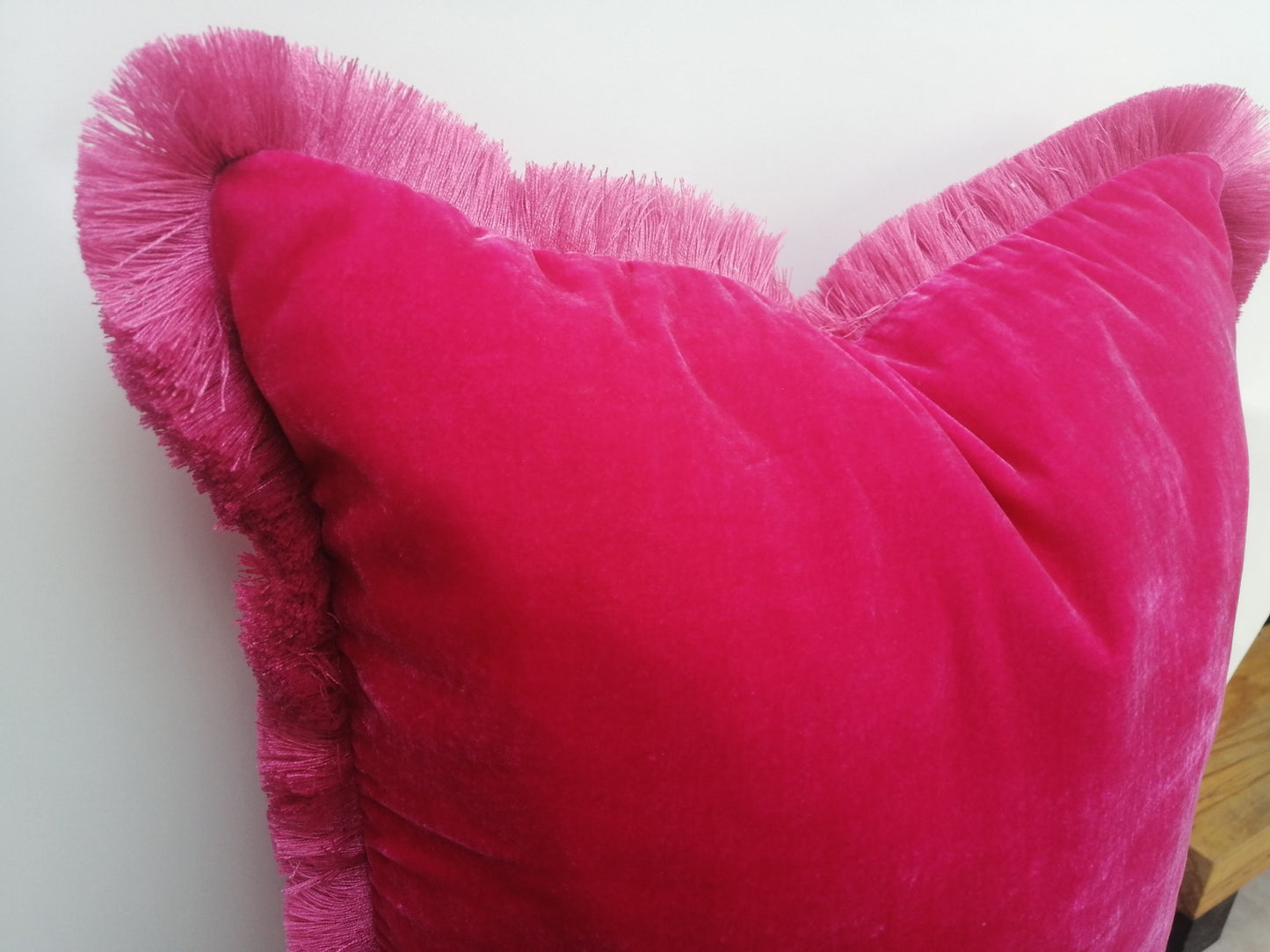 Hot pink silk velvet pillow // bright pink silk velvet cushion // pink velvet fringe pillow cushiom